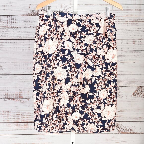 Banana Republic Rayon Navy Floral Skirt Size 6 - Picture 2 of 2